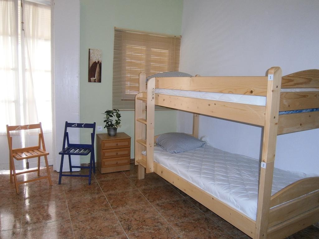 De Cadiz Cadi Hostel מראה חיצוני תמונה