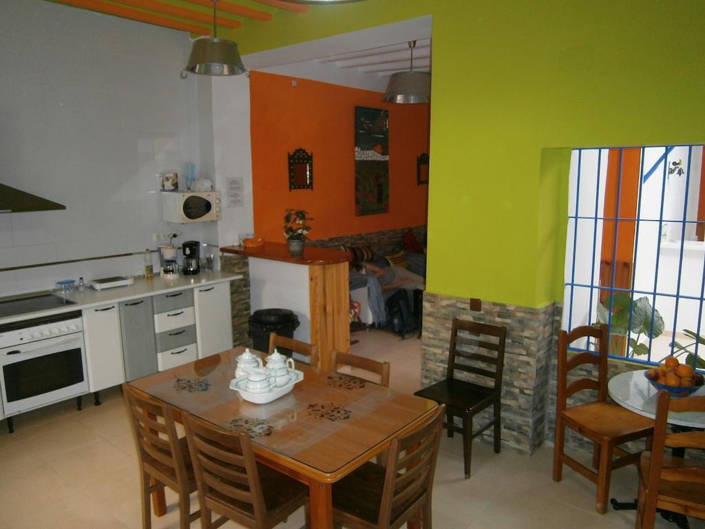 De Cadiz Cadi Hostel מראה חיצוני תמונה